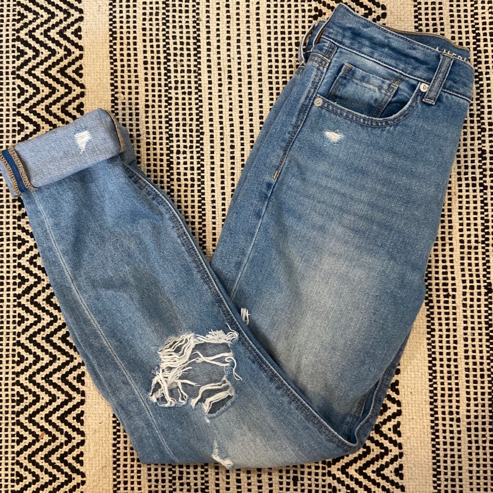 AE mom jean